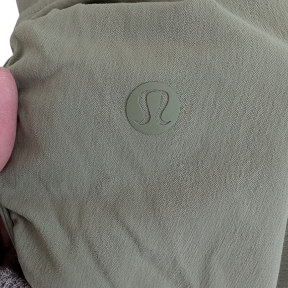 Lululemon Beyond the Studio Jogger Active Yoga Women 10 Athleisure Stretch Green - Picture 11 of 15